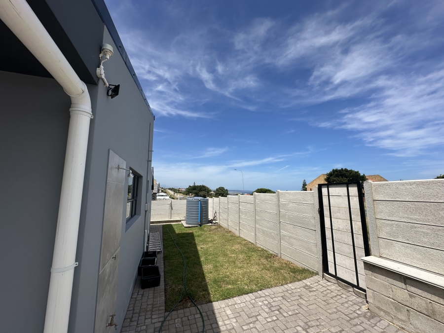 2 Bedroom Property for Sale in Reebok Western Cape